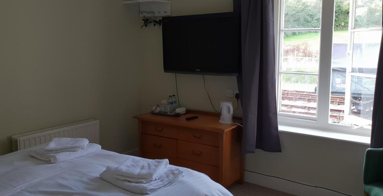 The Washford Inn Экстерьер фото